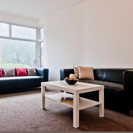 Budget Double Room Close To Leeds University And City Centre Dış mekan fotoğraf